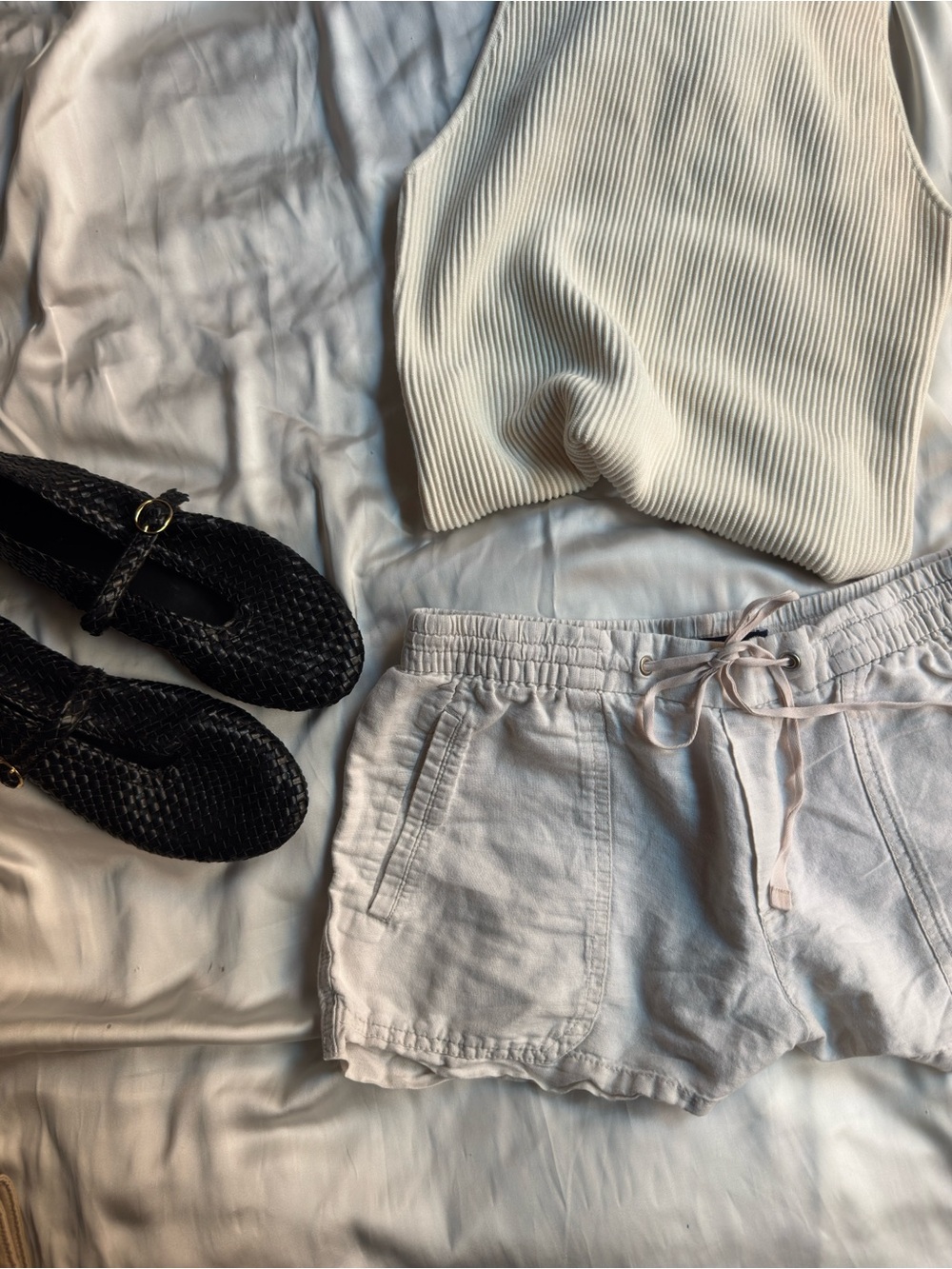 GAP Linen Drawstring Shorts - Picture 4 of 7